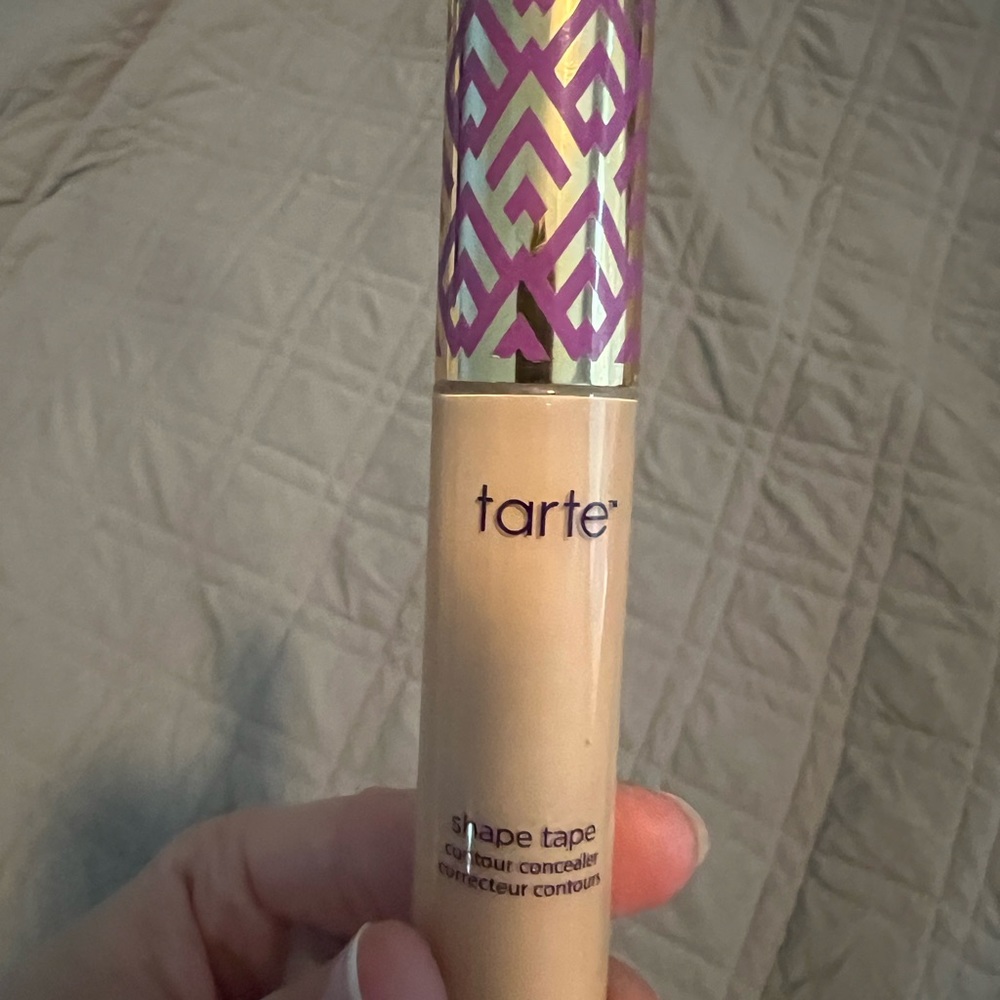 Tarte Concealer & ABH lipstick bundle